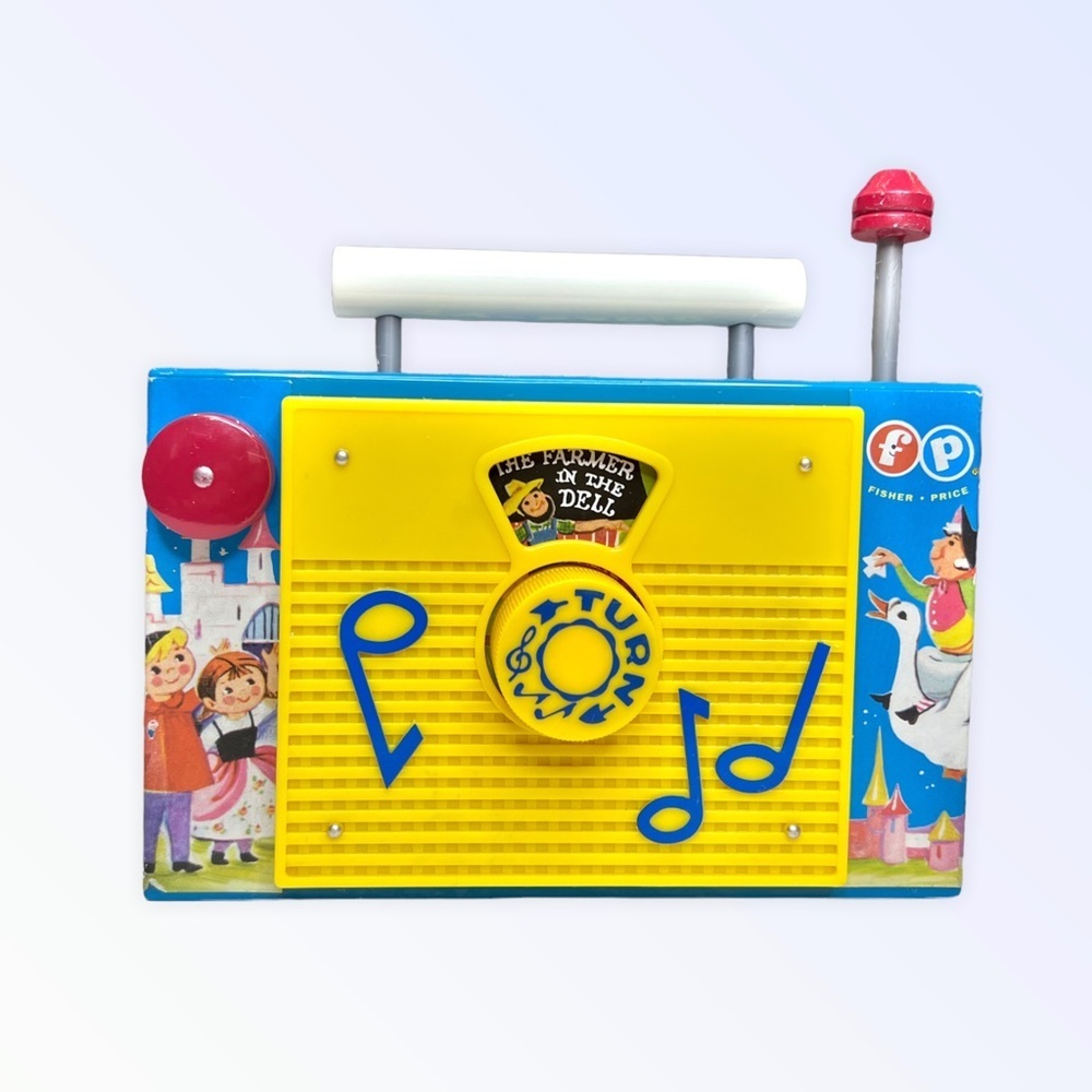 2009 Fisher Price TV Radio Farmer In The Dell